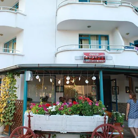 酒店 Alba Family Club 2*