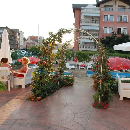 Alba Family Club Primorszko