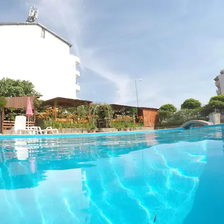 Alba Family Club Szálloda