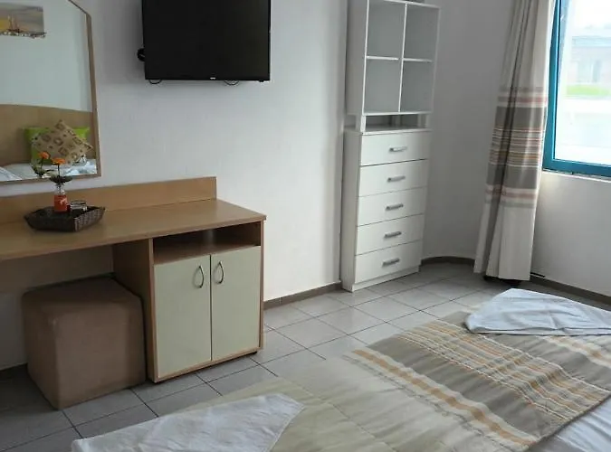 Alba Family Club Hotel 2*